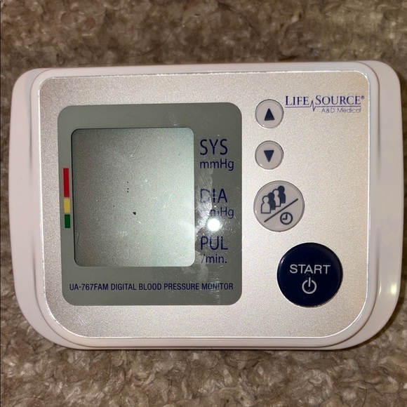 LifeSource UA-767FAM Multi-User Blood Pressure Monitor - Picture 2 of 7